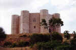 Castel del MonteB.jpg (78490 byte)