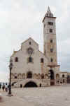 Cattedrale TraniB.jpg (37119 byte)